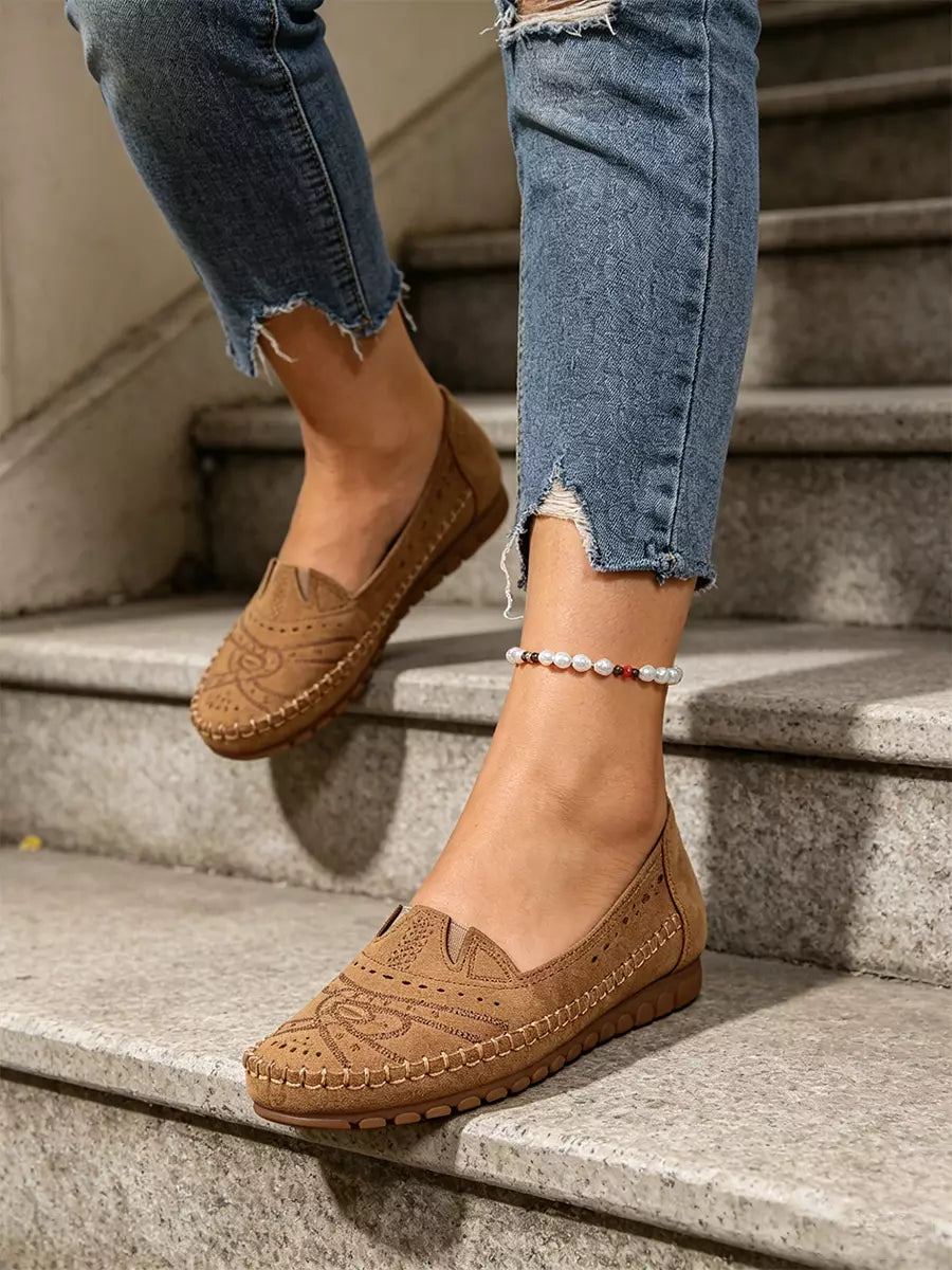 【36-43】Balerini casual perforați stil retro｜Talpă moale, confort zilnic｜Slip-on, mărimi mari