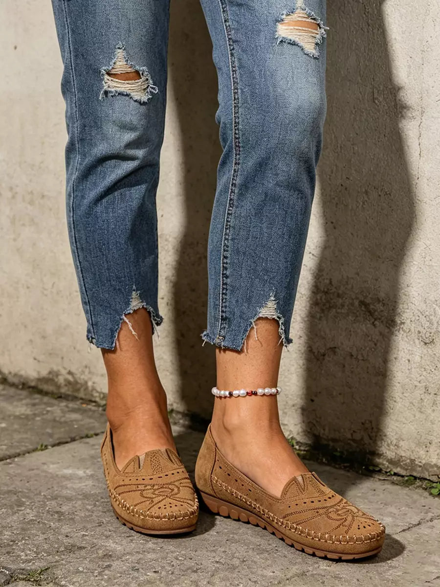 【36-43】Balerini casual perforați stil retro｜Talpă moale, confort zilnic｜Slip-on, mărimi mari