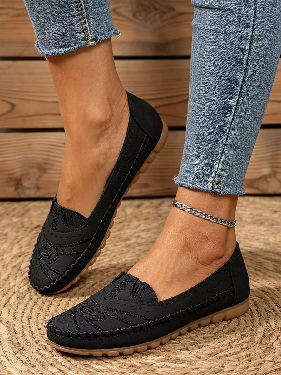 【36-43】Balerini casual perforați stil retro｜Talpă moale, confort zilnic｜Slip-on, mărimi mari