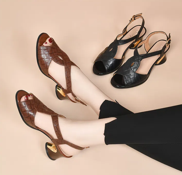 👠【35～40】Noi sandale retro cu gura de pește, respirabile, goale, cu toc gros